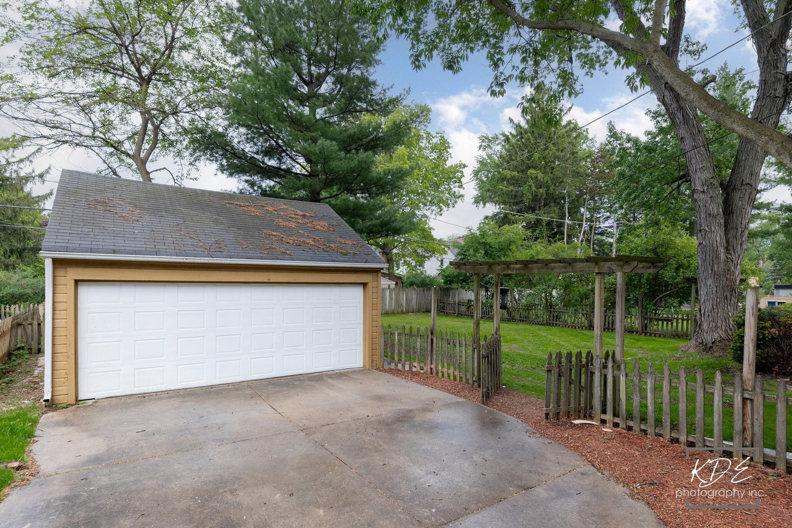 210 S Gladstone Avenue, Aurora, IL 60506