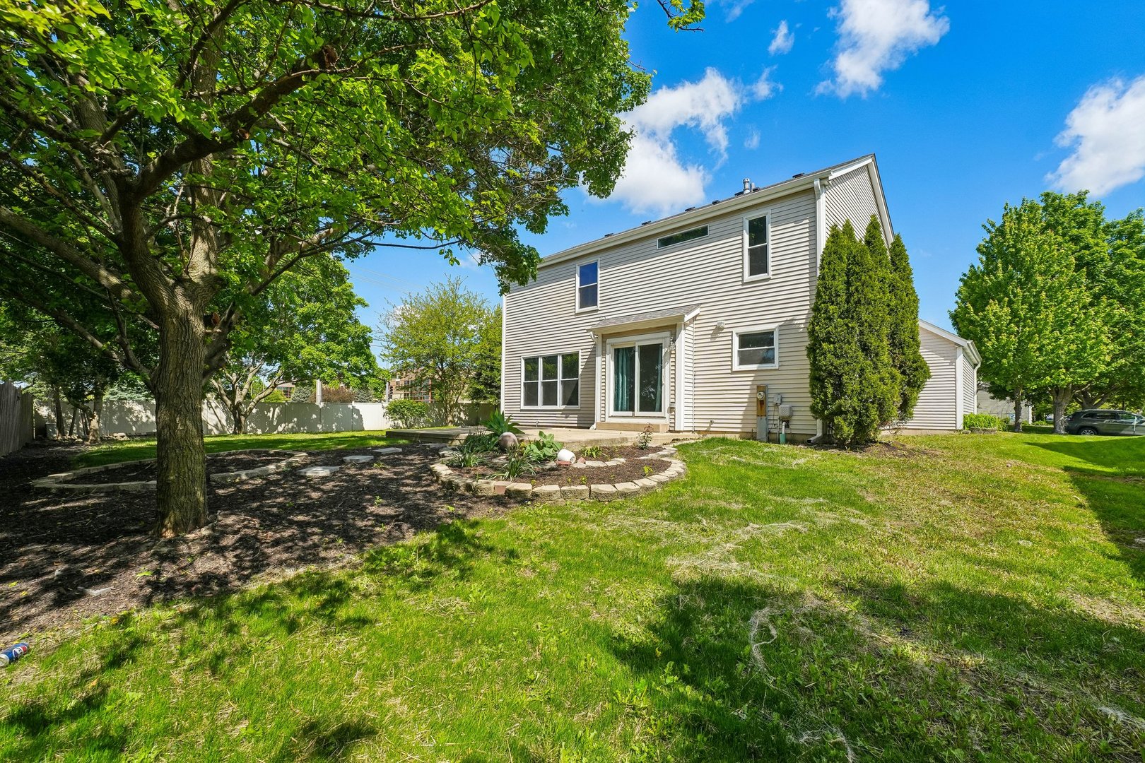 501 Bloomfield Drive, Bolingbrook, IL 60440