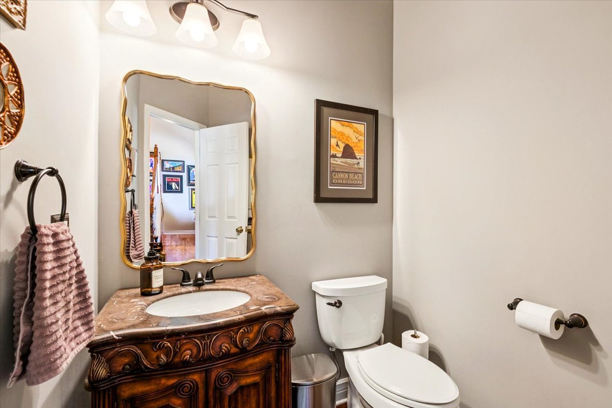14087 Glenwood Court, Libertyville, IL 60048