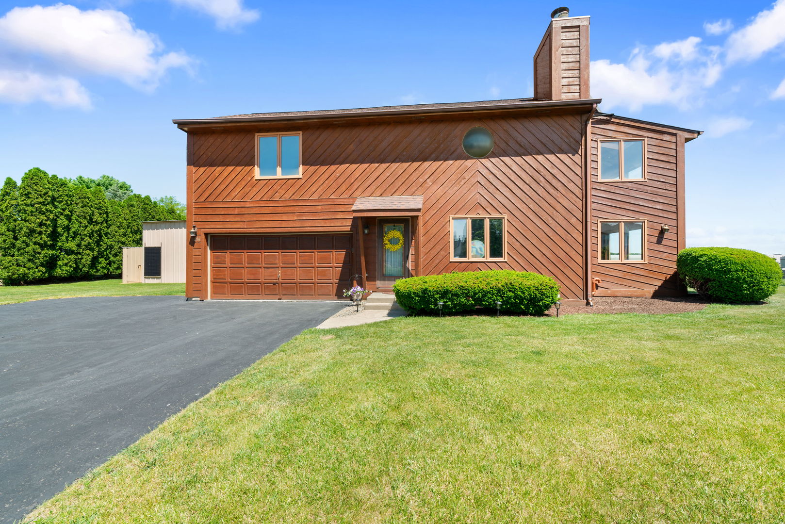 216 Sunshine Drive, Bolingbrook, IL 60490