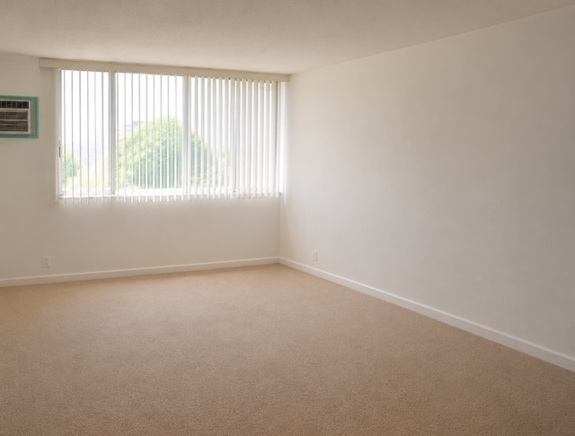 2200 S Stewart Avenue #4B, Lombard, IL 60148