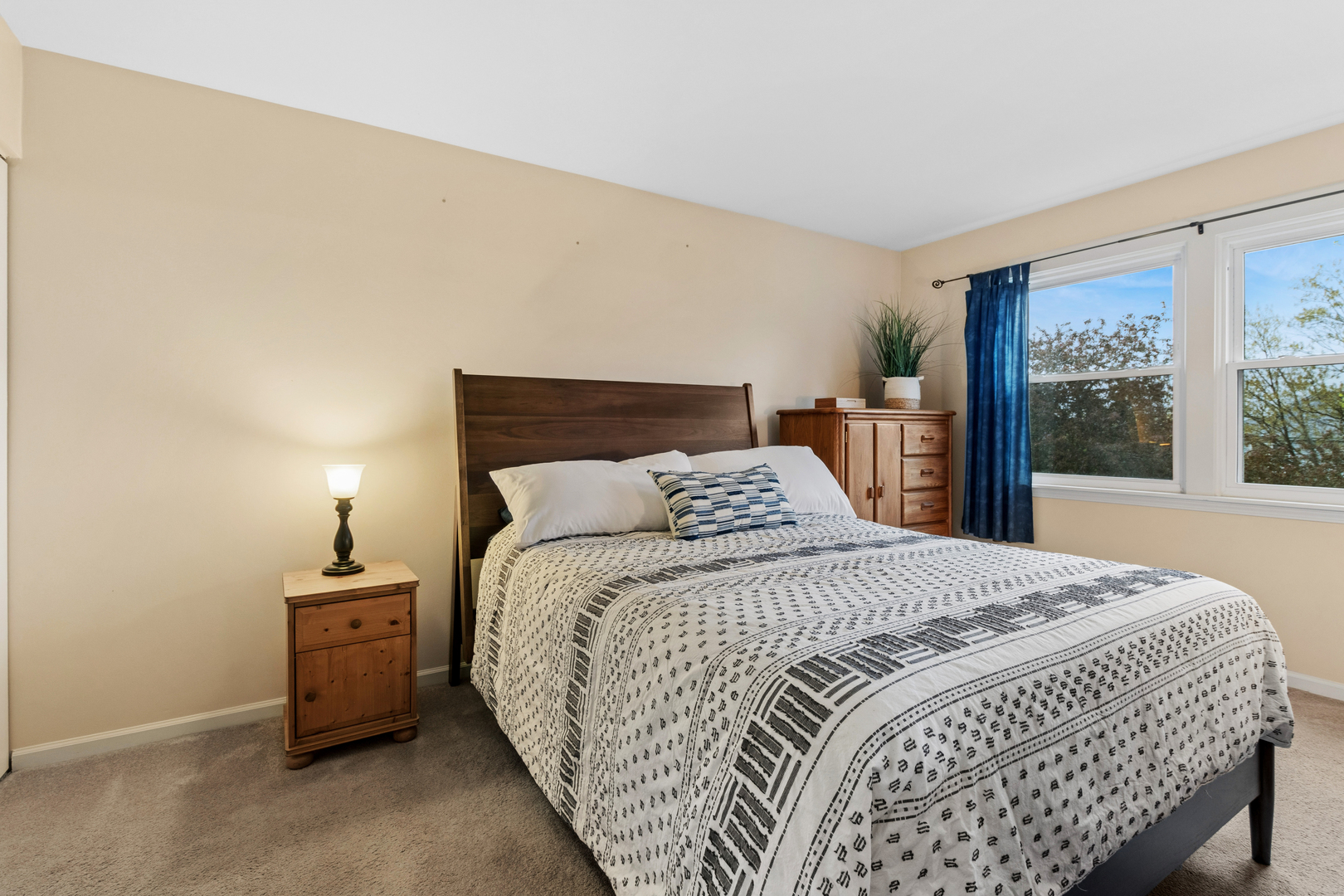 1010 Pembridge Road, Lake Zurich, IL 60047