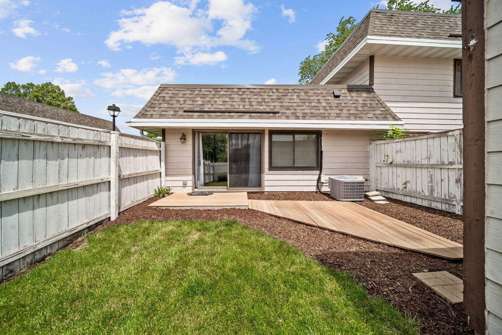 1289 Court D, Hanover Park, IL 60133