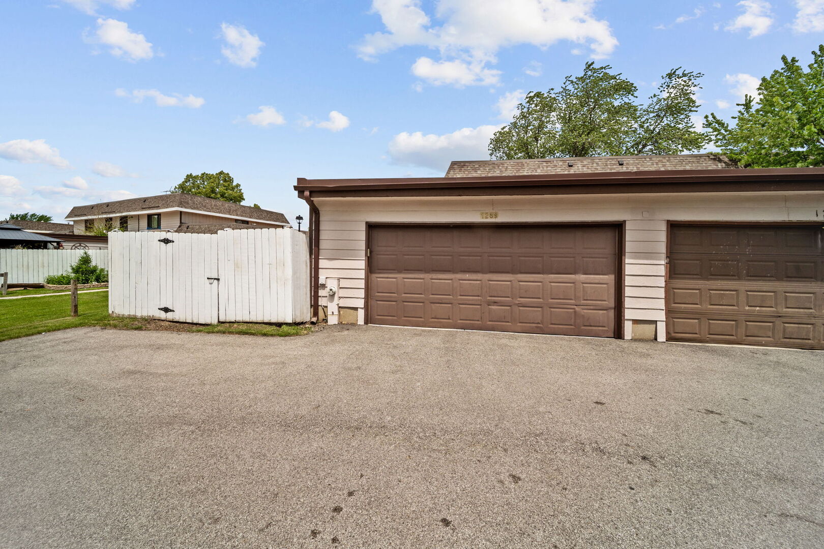 1289 Court D, Hanover Park, IL 60133