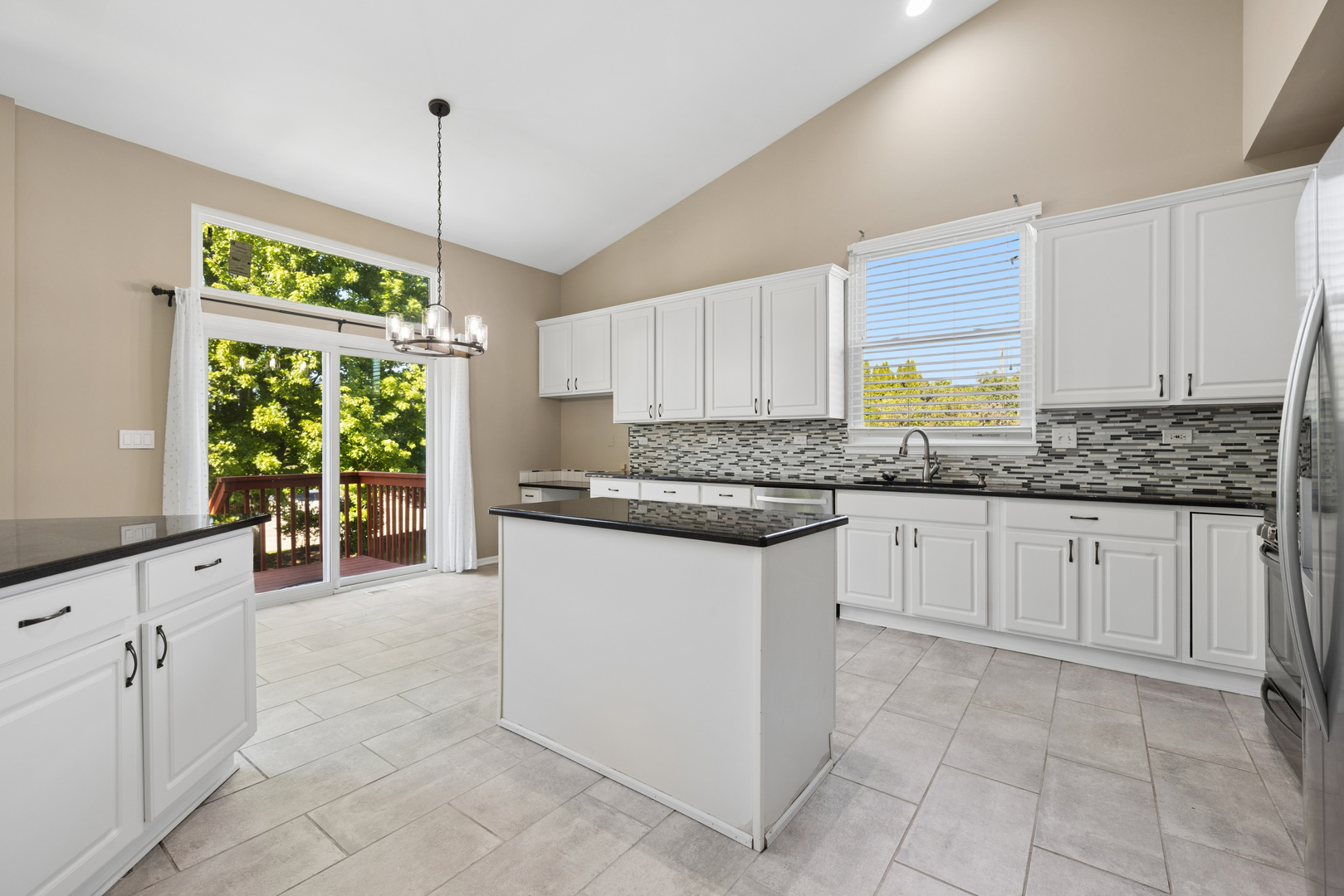 1820 Broadsmore Drive, Algonquin, IL 60102