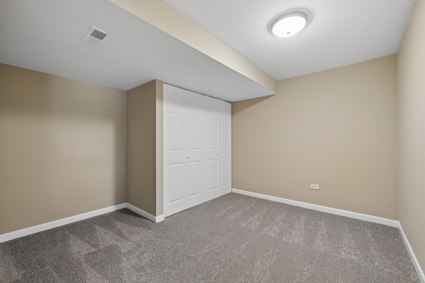 1820 Broadsmore Drive, Algonquin, IL 60102
