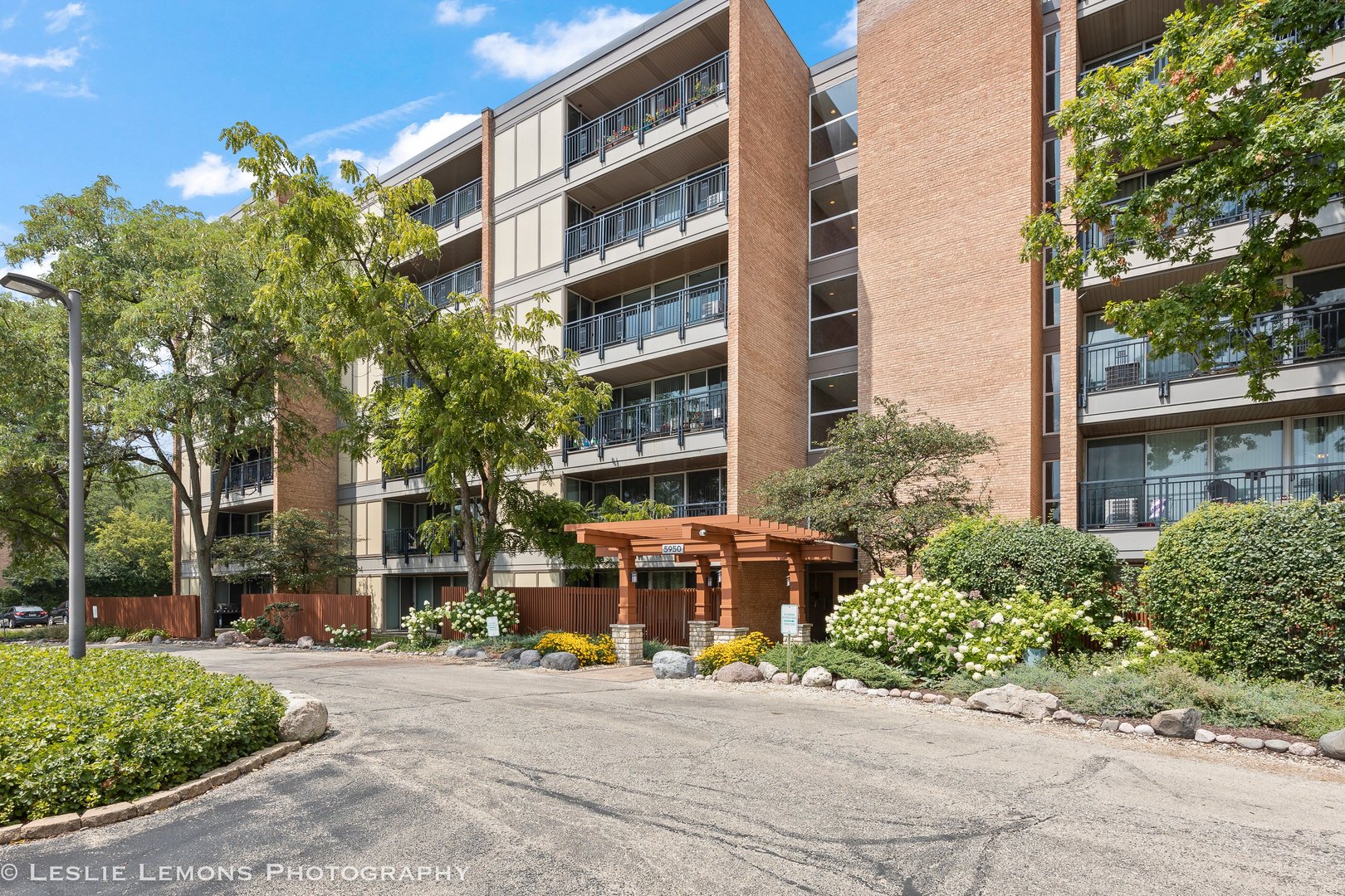 5950 Oakwood Drive #6F, Lisle, IL 60532