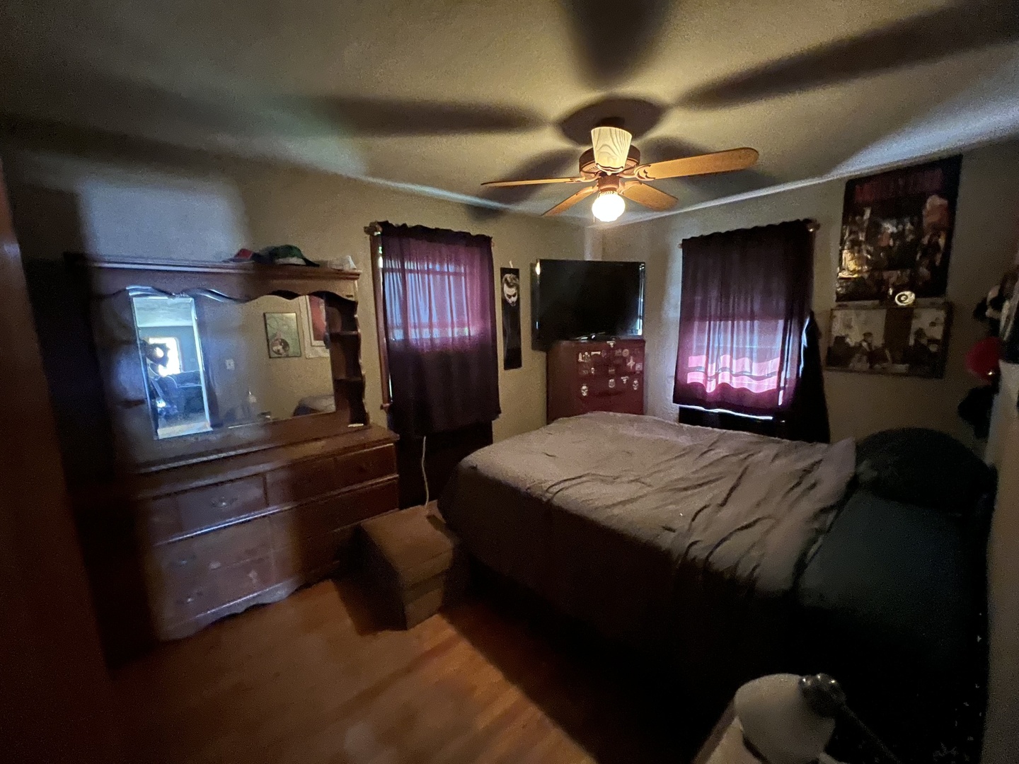 555 Elsie Avenue, Crest Hill, IL 60403
