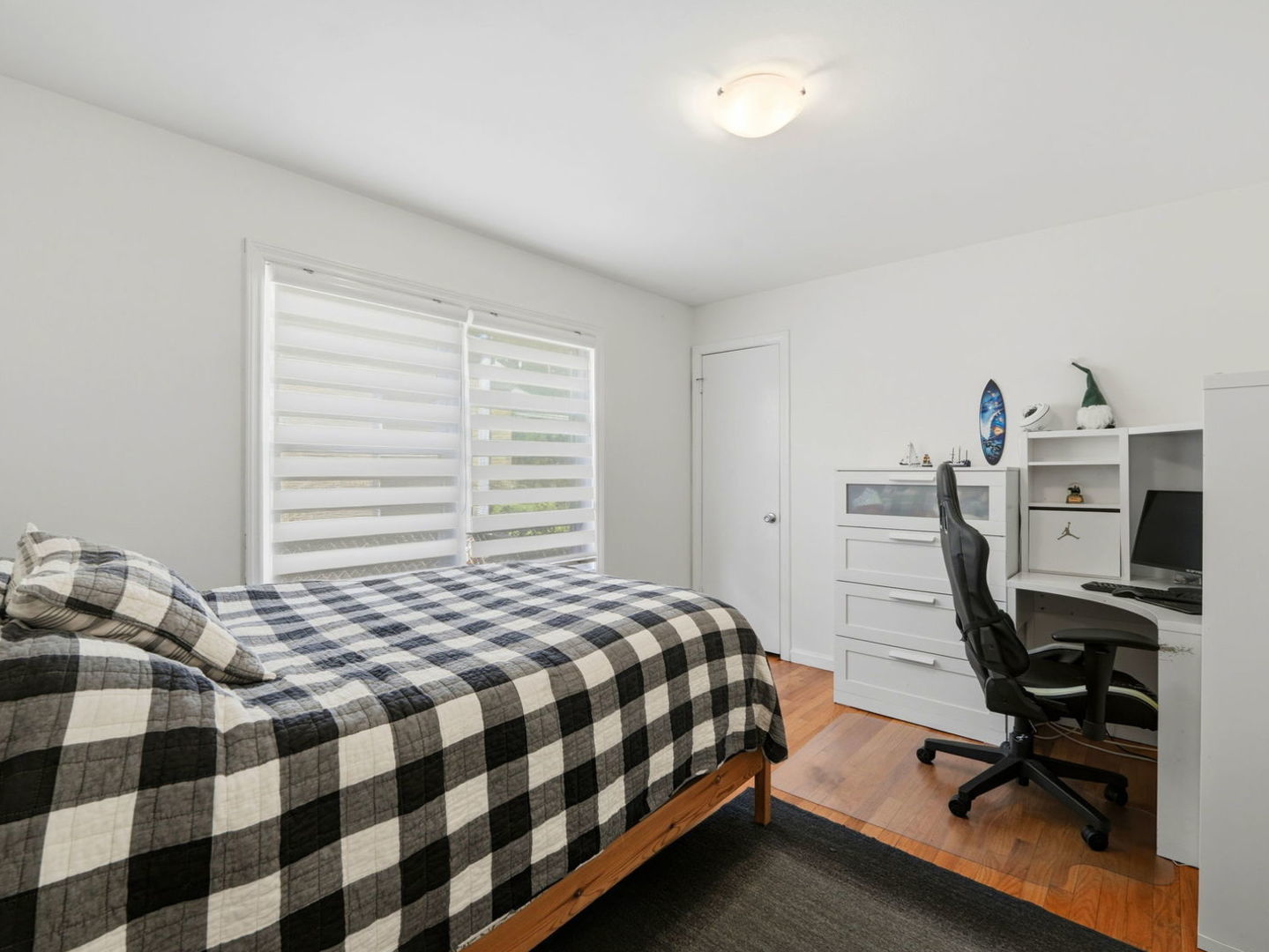 3708 N Pacific Avenue, Chicago, IL 60634