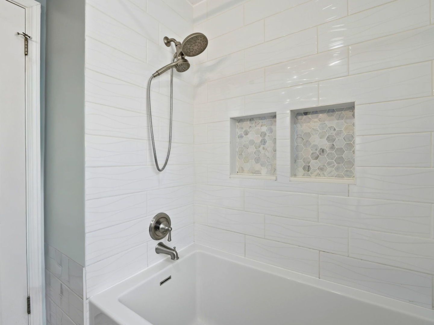 3708 N Pacific Avenue, Chicago, IL 60634