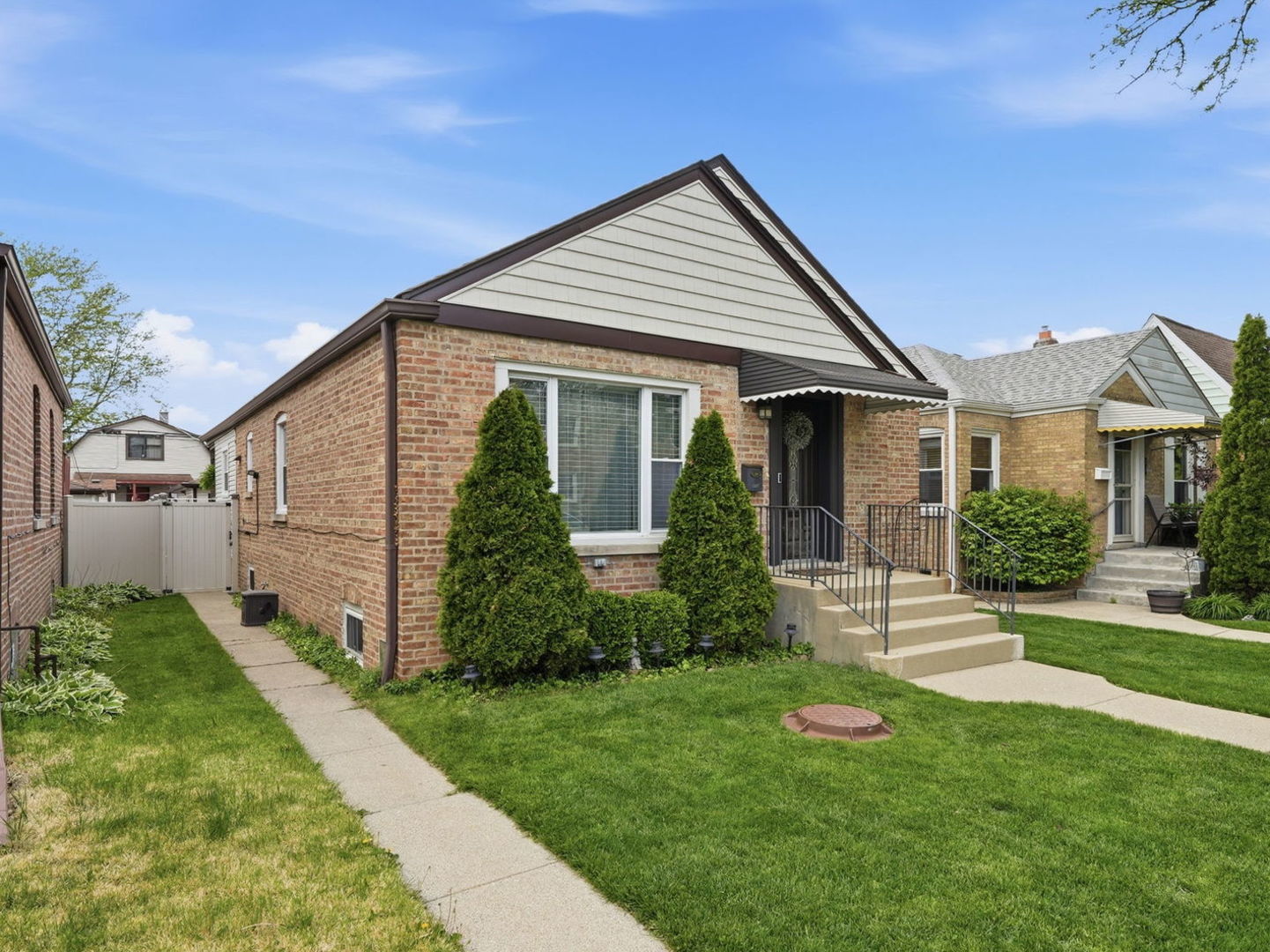 3708 N Pacific Avenue, Chicago, IL 60634