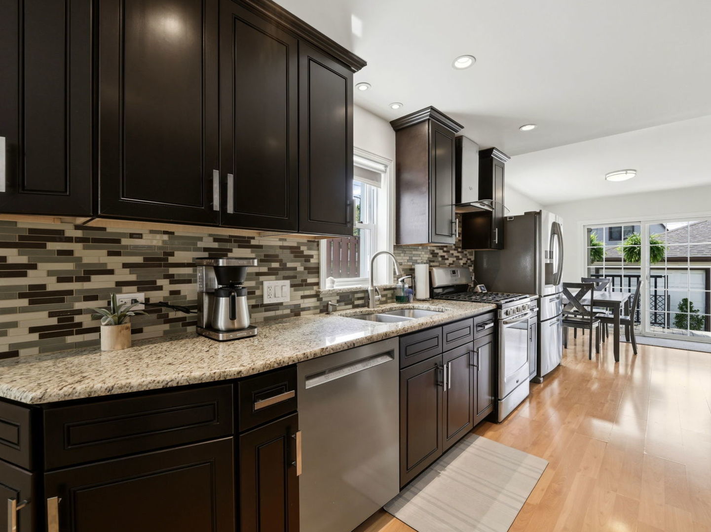 3708 N Pacific Avenue, Chicago, IL 60634
