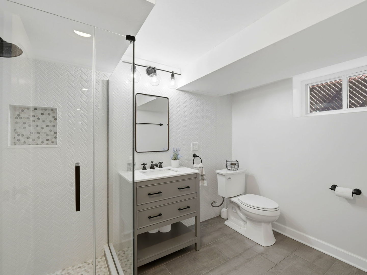 3708 N Pacific Avenue, Chicago, IL 60634