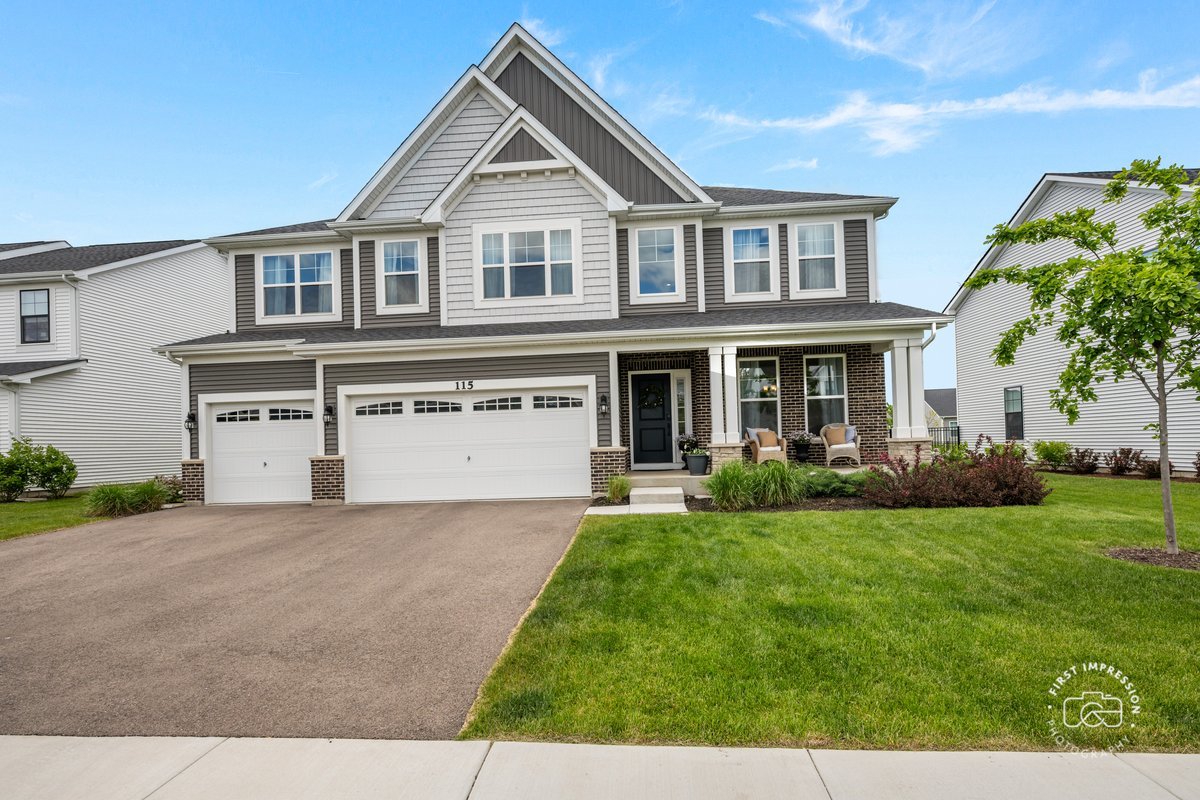 115 Piper Glen Avenue, Oswego, IL 60543