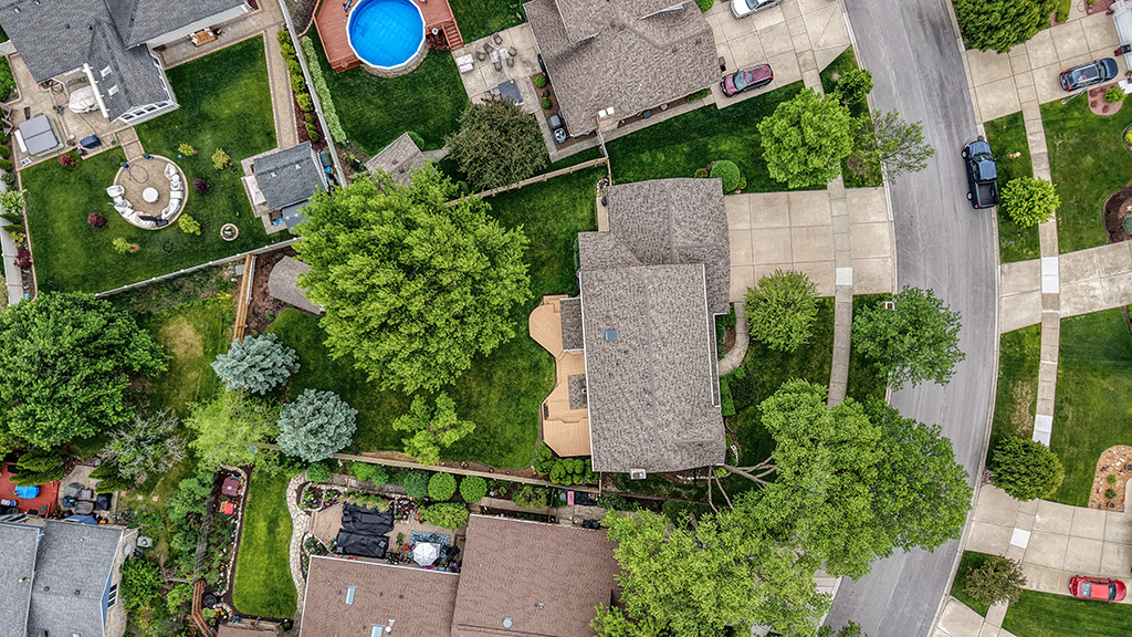 8320 Cloverview Drive, Tinley Park, IL 60477