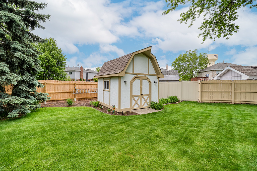 8320 Cloverview Drive, Tinley Park, IL 60477