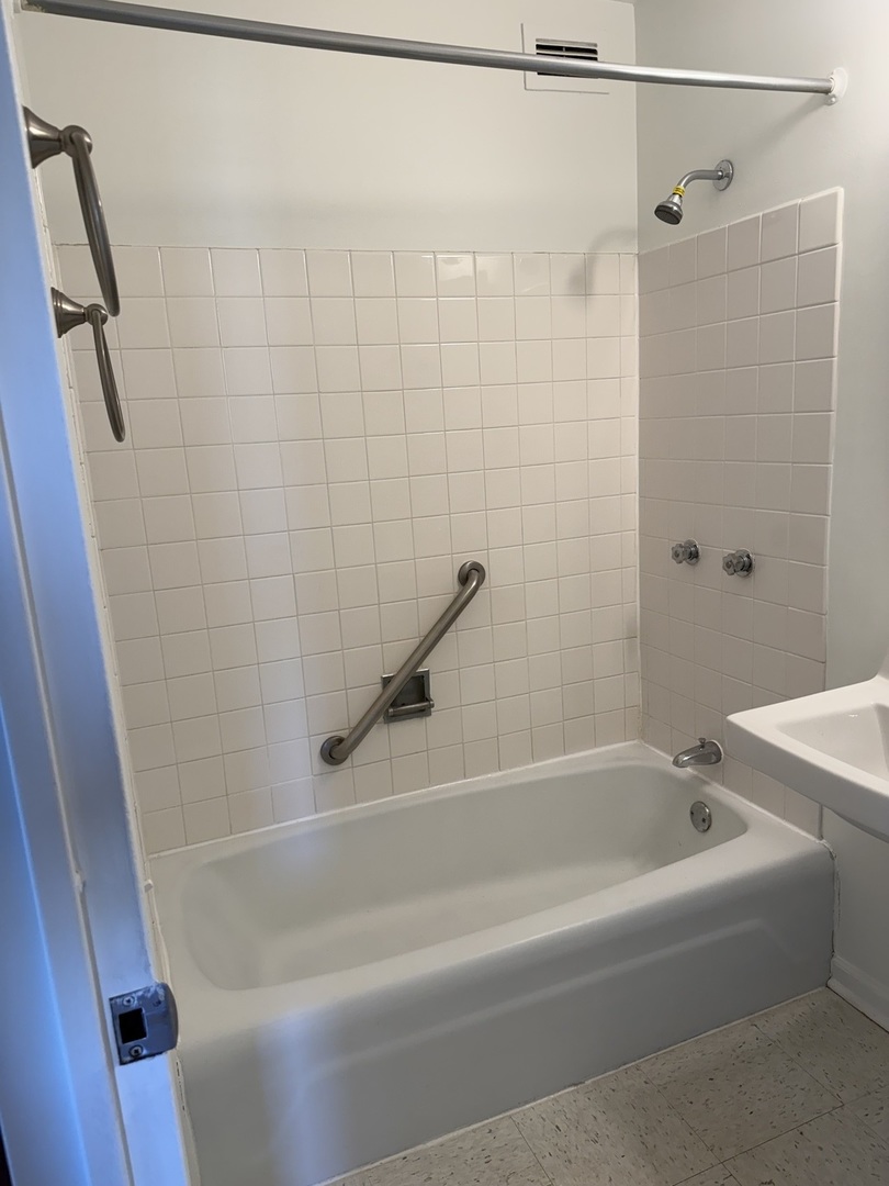 4850 S Lake Park Avenue #2111, Chicago, IL 60615