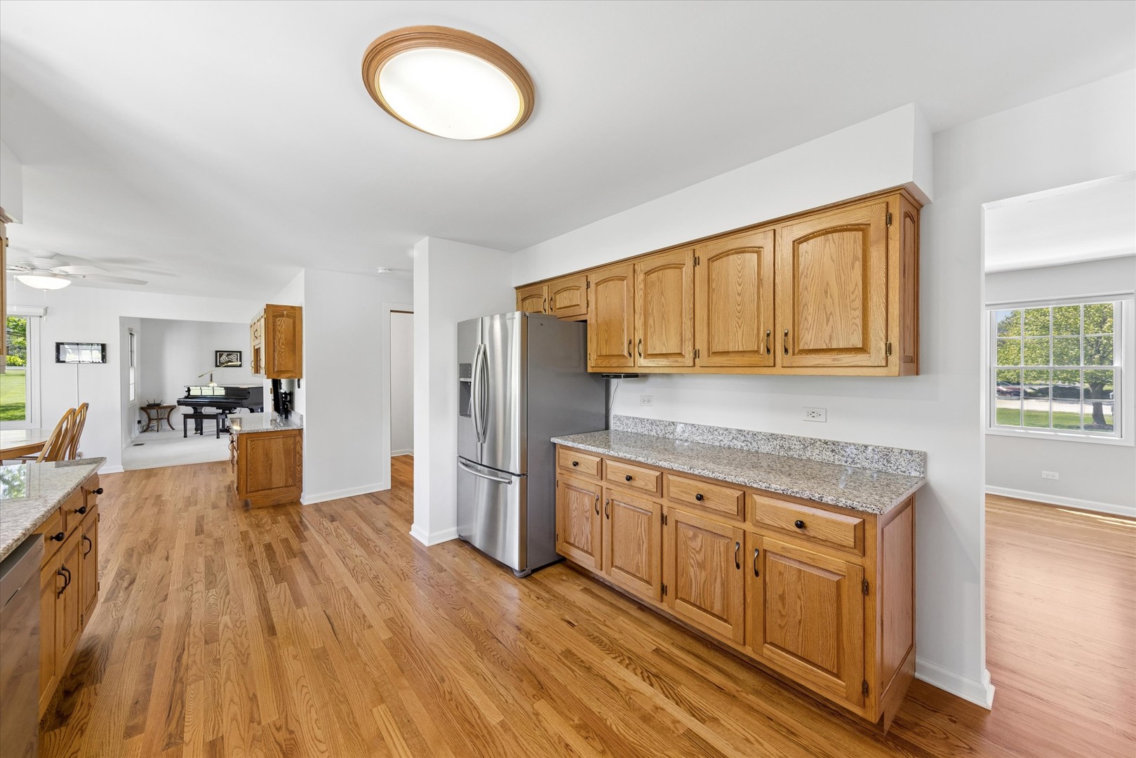 36W793 Red Gate Court, St. Charles, IL 60175