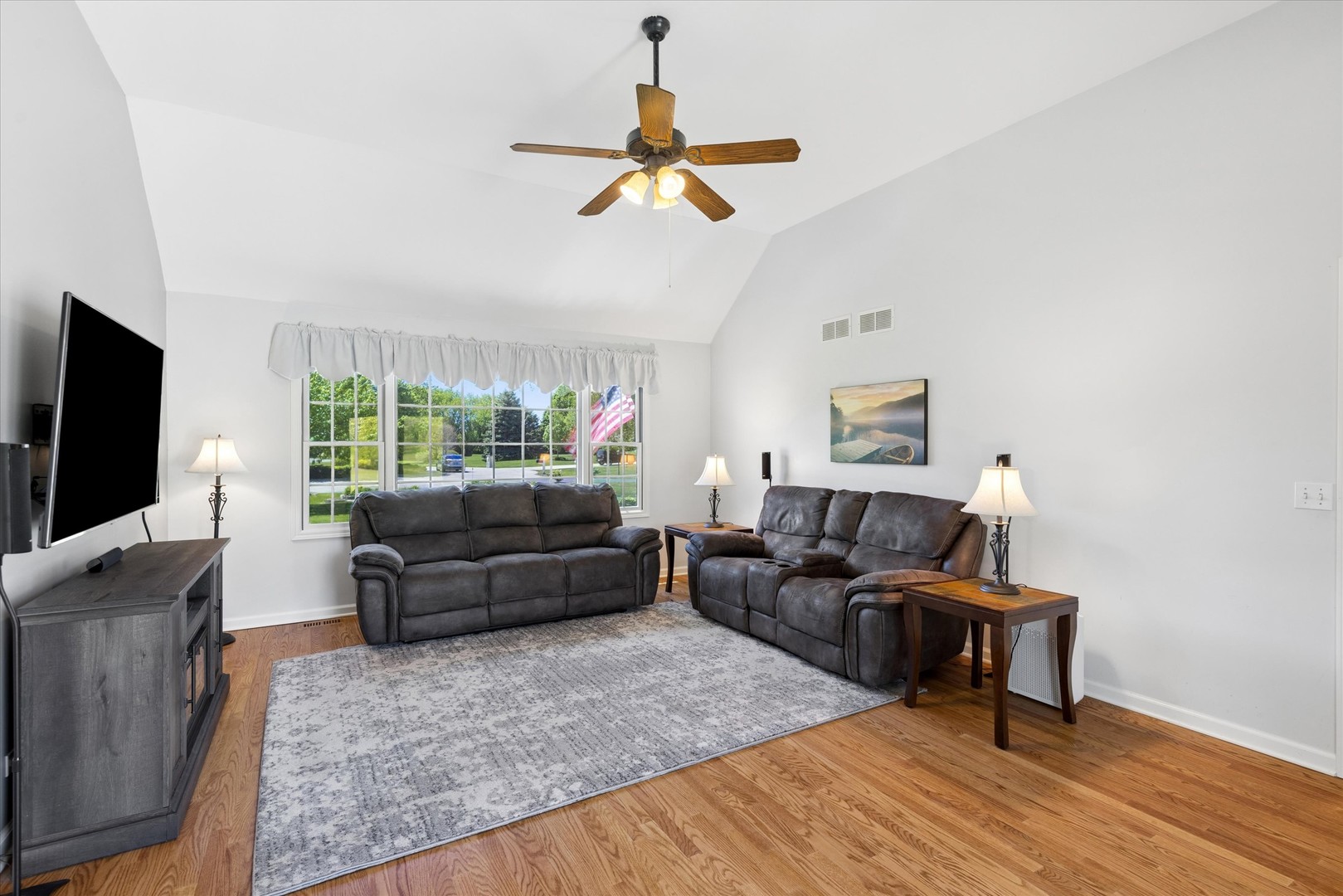 36W793 Red Gate Court, St. Charles, IL 60175