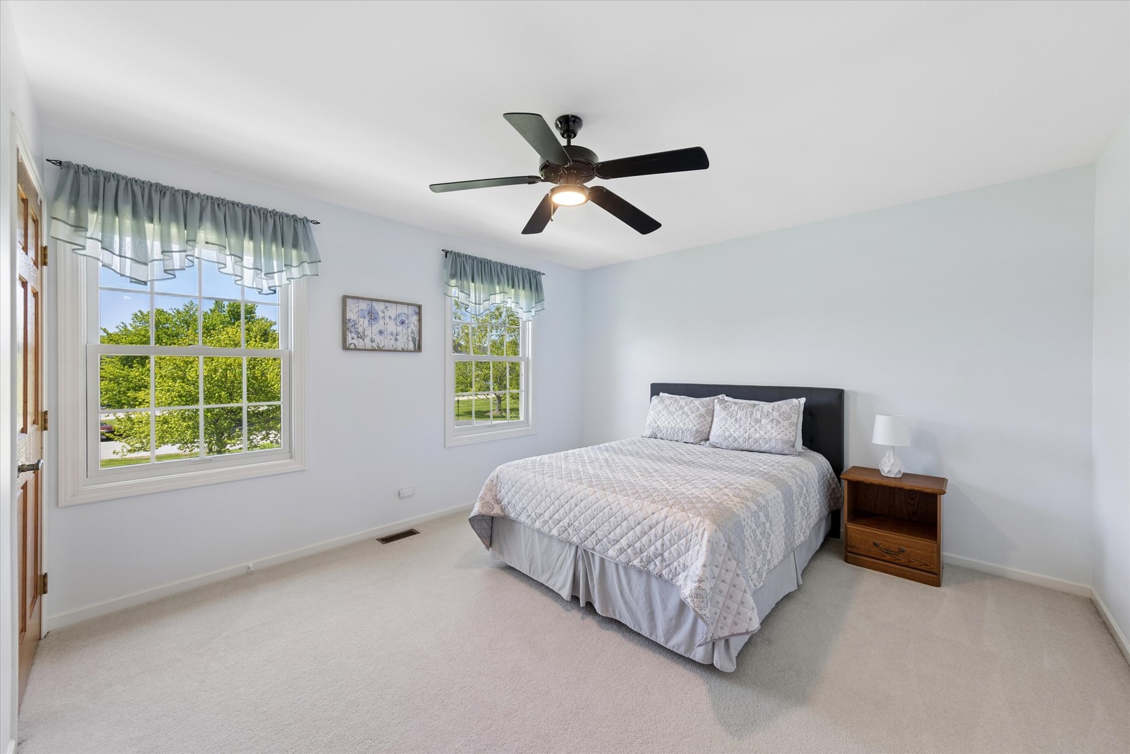 36W793 Red Gate Court, St. Charles, IL 60175