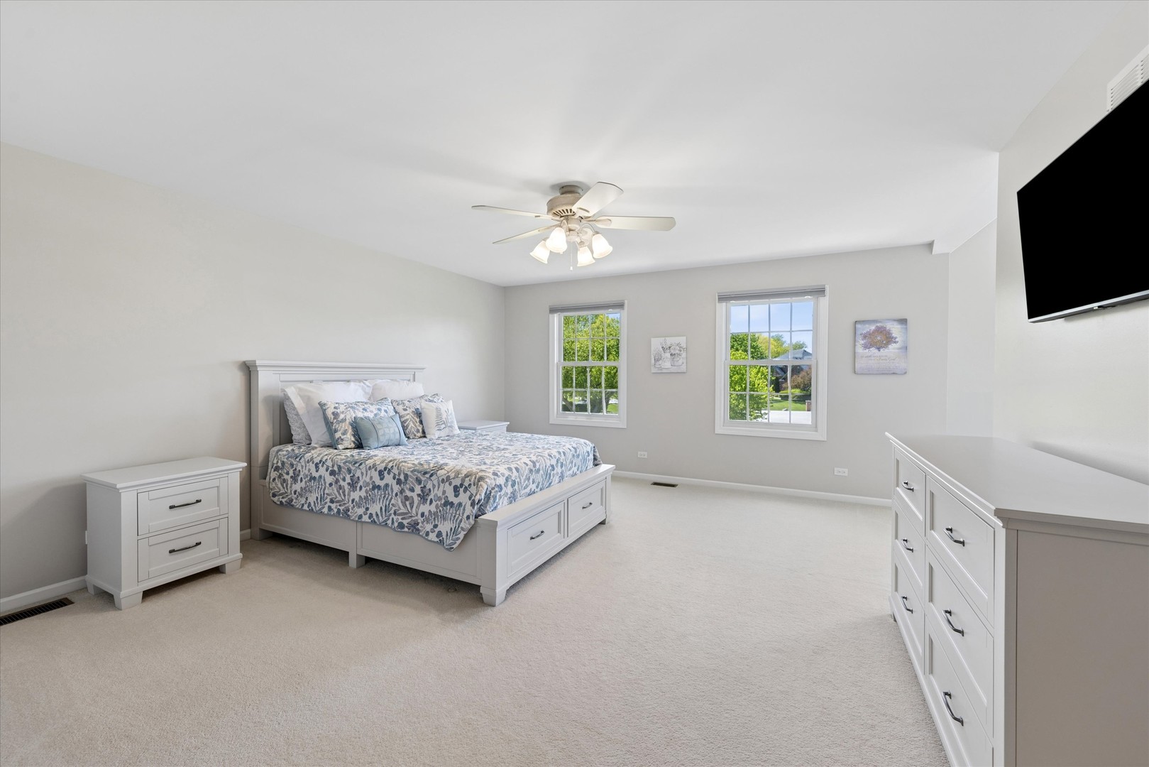 36W793 Red Gate Court, St. Charles, IL 60175