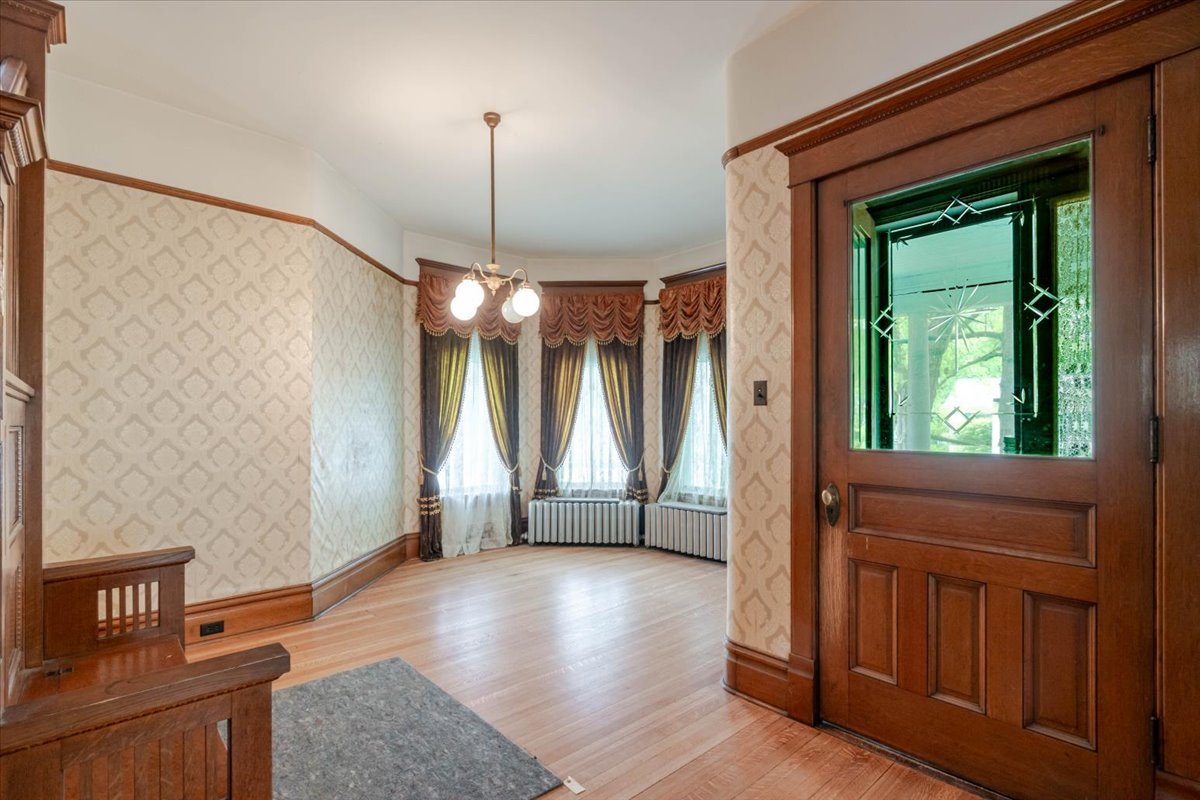 425 Mason Street, Chenoa, IL 61726