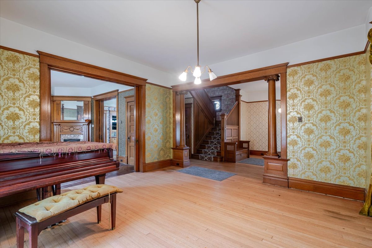 425 Mason Street, Chenoa, IL 61726