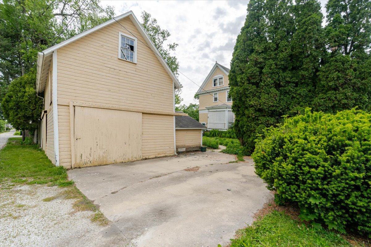 425 Mason Street, Chenoa, IL 61726