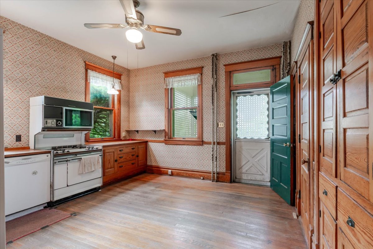 425 Mason Street, Chenoa, IL 61726