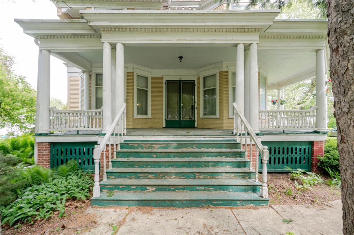 425 Mason Street, Chenoa, IL 61726