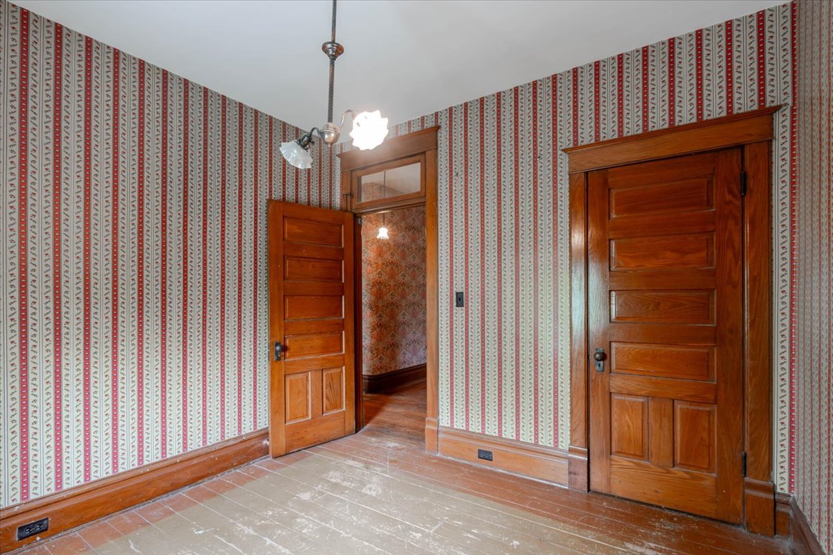 425 Mason Street, Chenoa, IL 61726