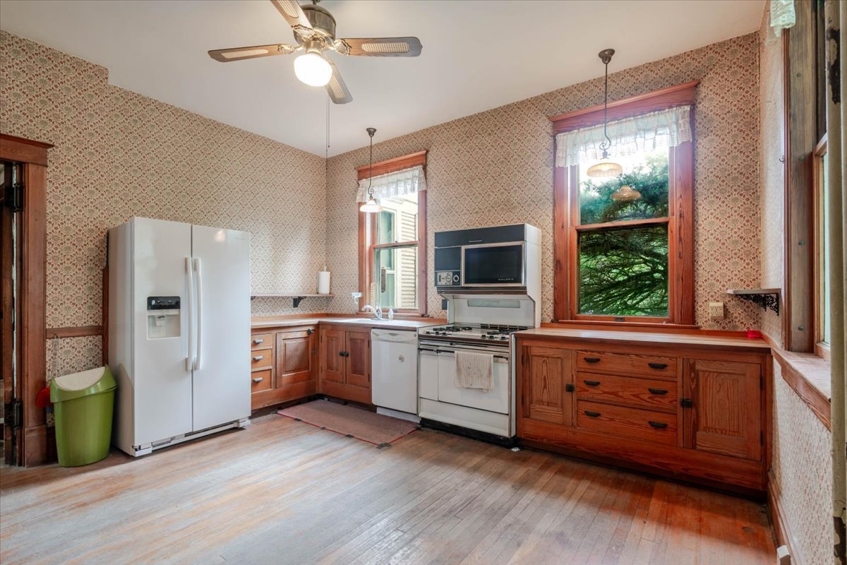 425 Mason Street, Chenoa, IL 61726