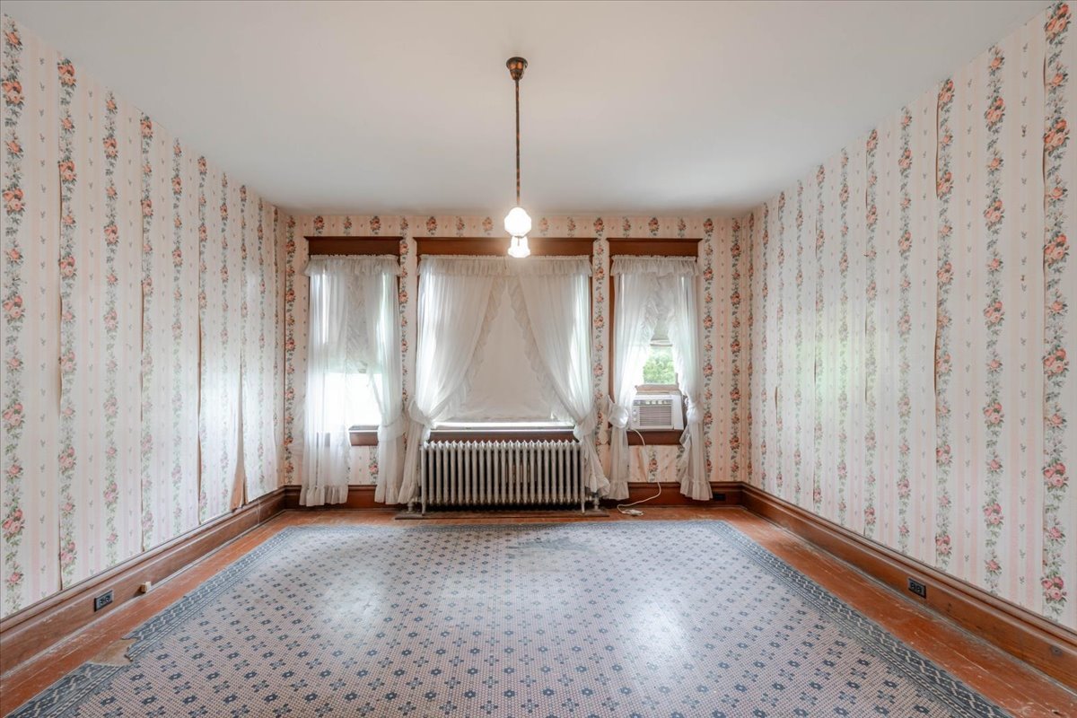 425 Mason Street, Chenoa, IL 61726
