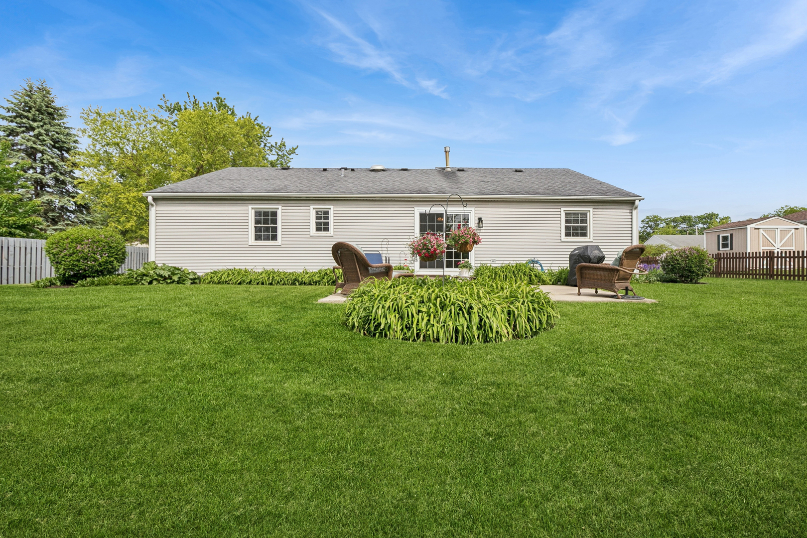 36338 N Douglas Terrace, Gurnee, IL 60031