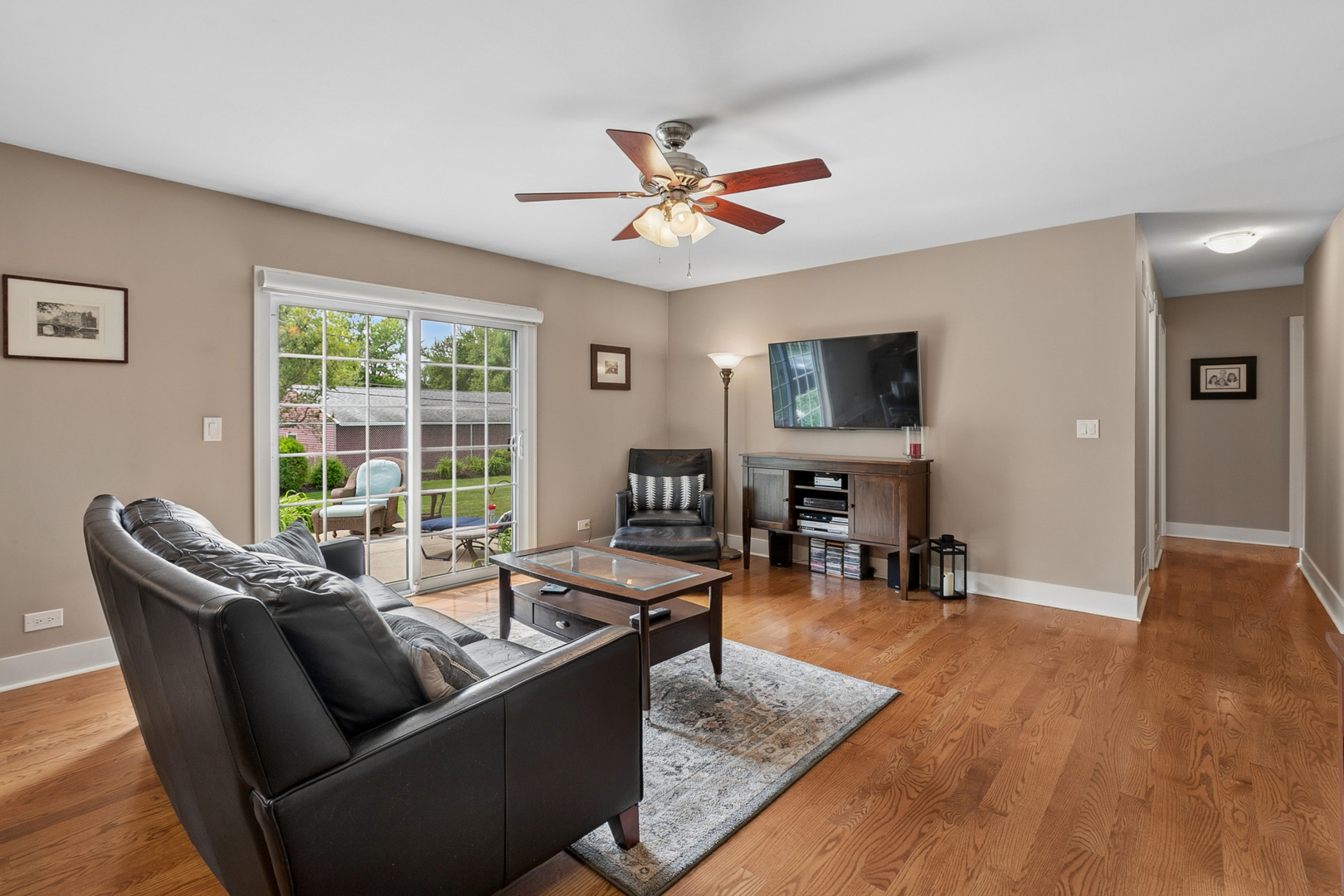 36338 N Douglas Terrace, Gurnee, IL 60031