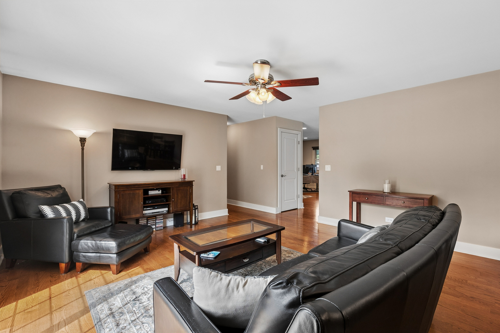 36338 N Douglas Terrace, Gurnee, IL 60031