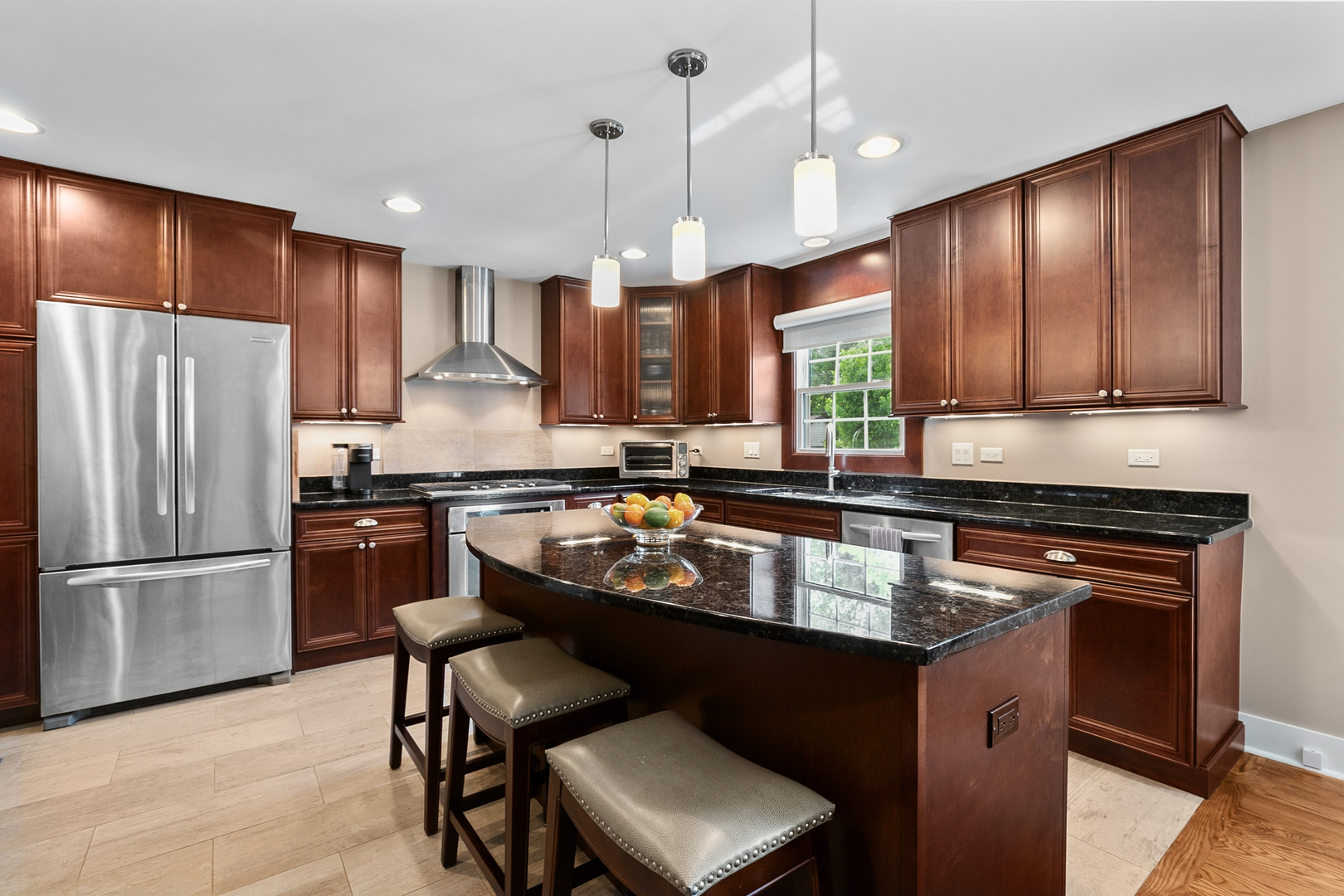 36338 N Douglas Terrace, Gurnee, IL 60031