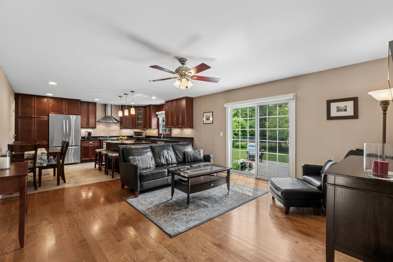36338 N Douglas Terrace, Gurnee, IL 60031