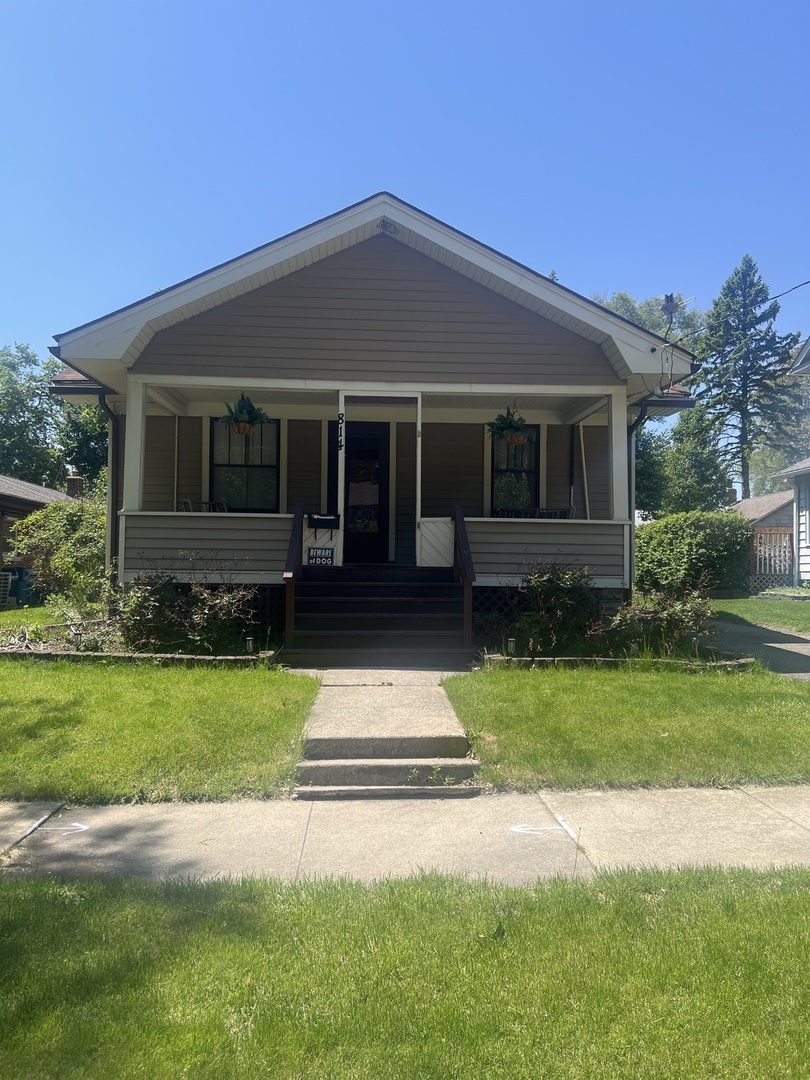 814 Iowa Avenue, Aurora, IL 60506