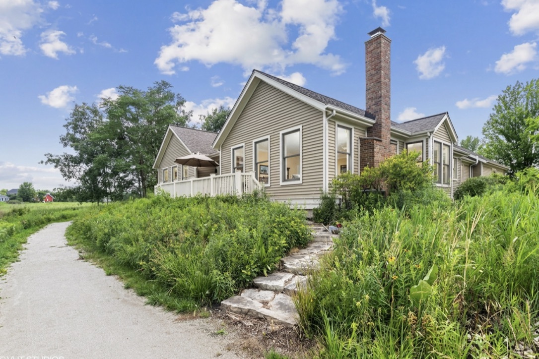 1369 Calamus Lane, Grayslake, IL 60030