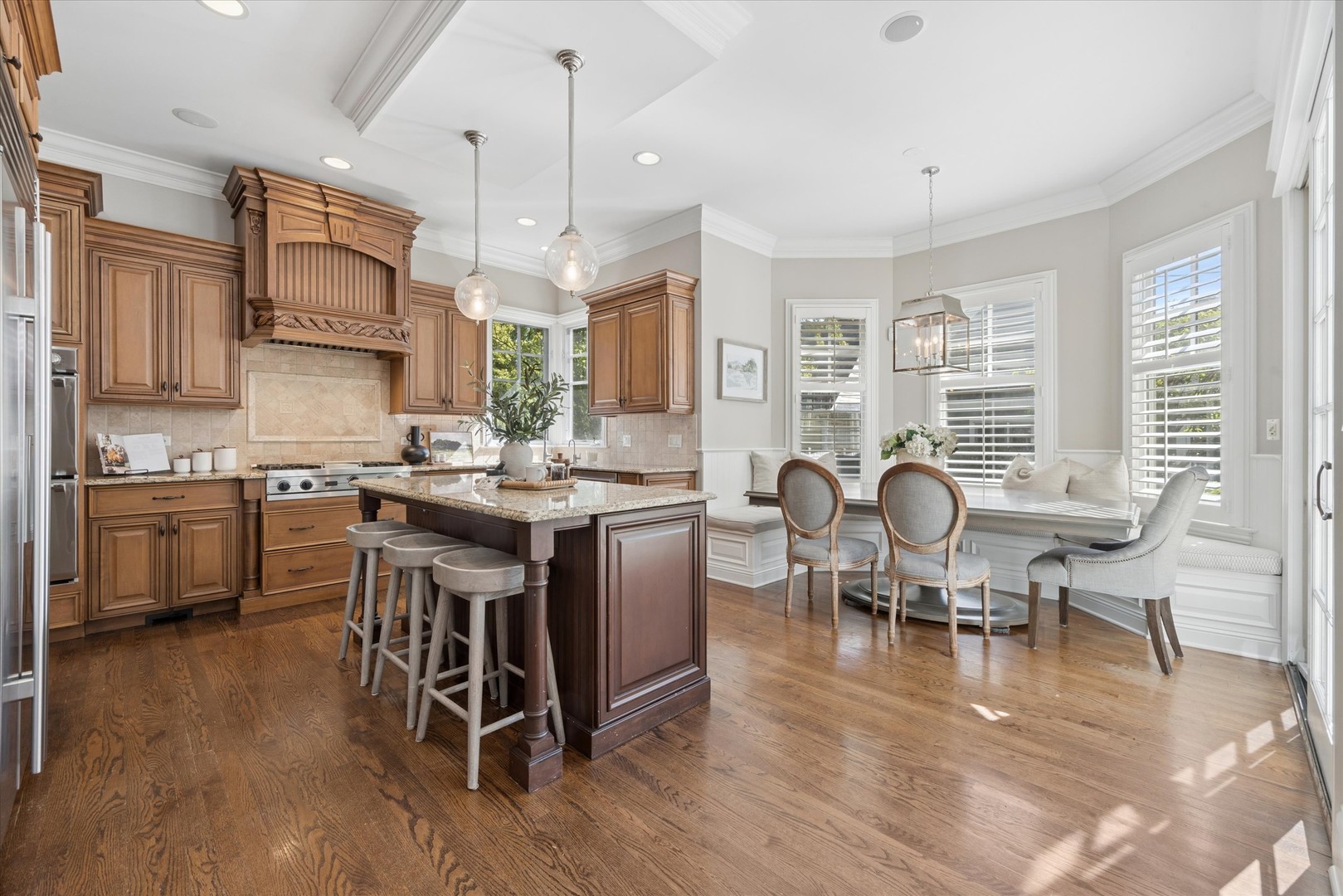 7 S Quincy Street, Hinsdale, IL 60521