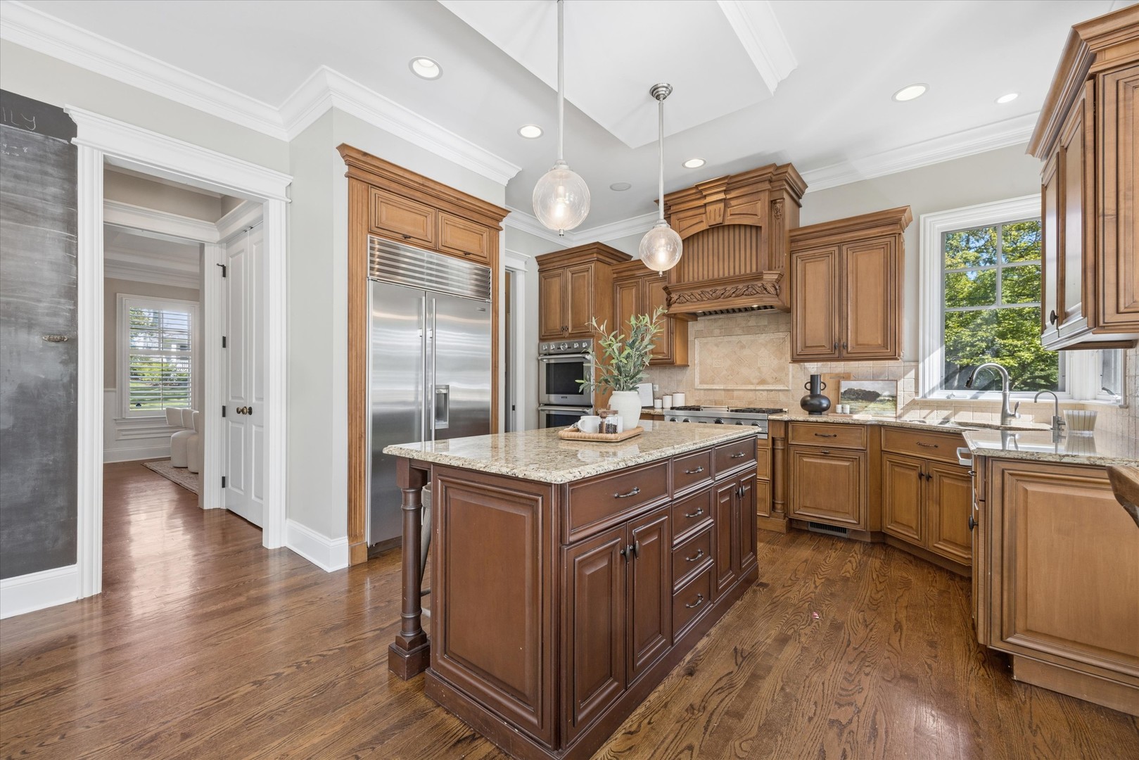 7 S Quincy Street, Hinsdale, IL 60521