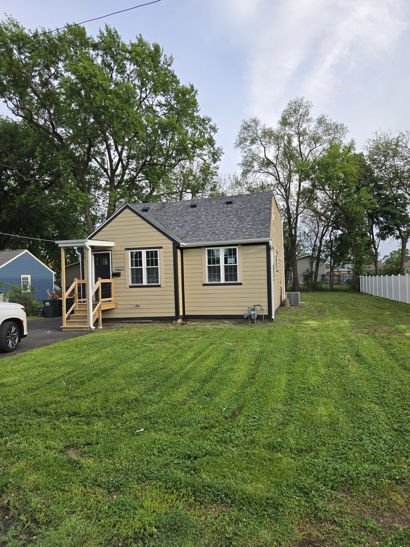 10615 Schubert Avenue, Melrose Park, IL 60164