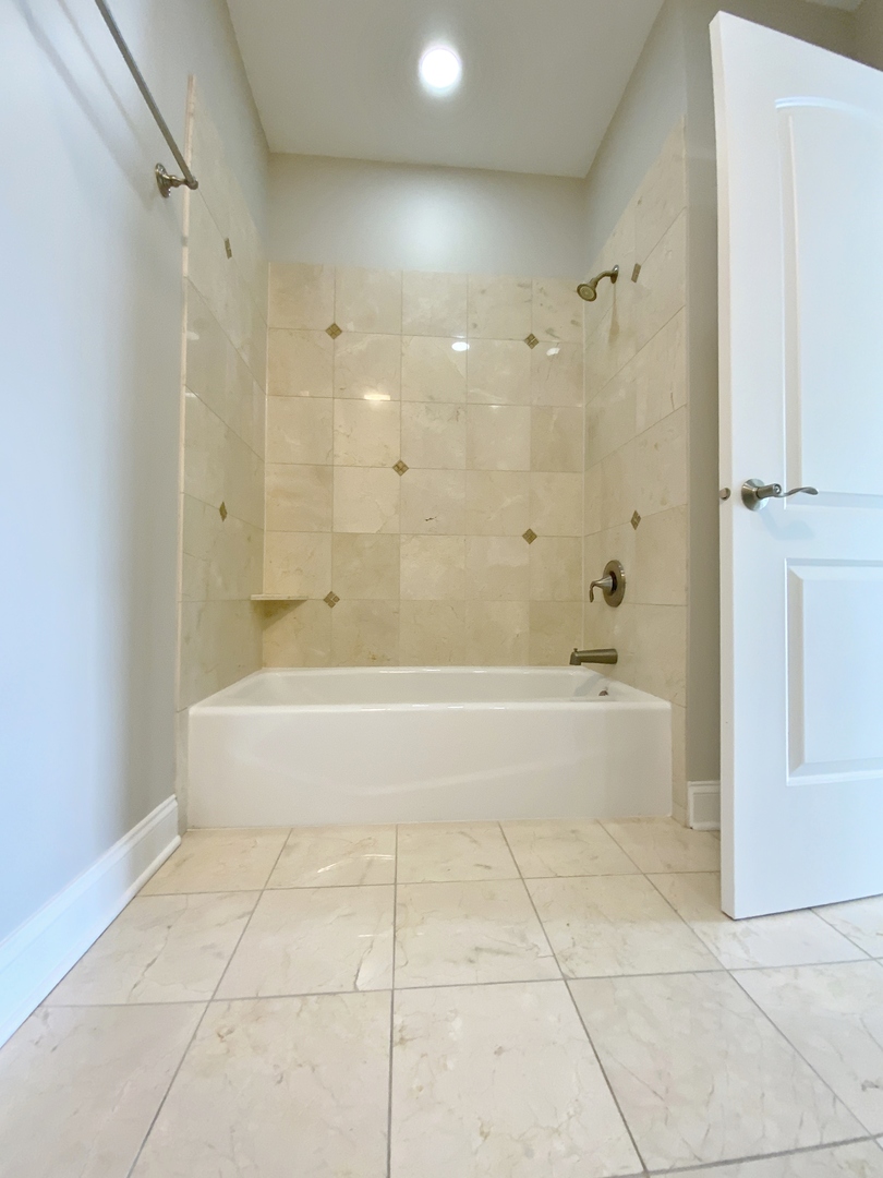 219 N White Street, Frankfort, IL 60423