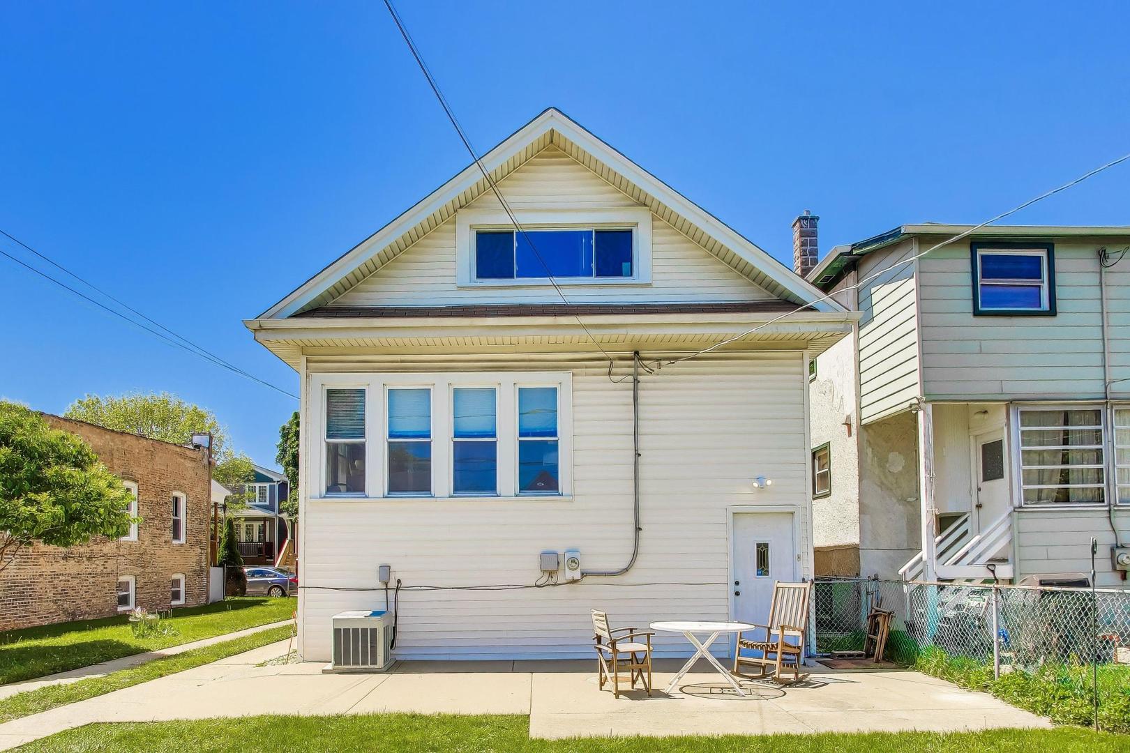 1331 Wesley Avenue, Berwyn, IL 60402