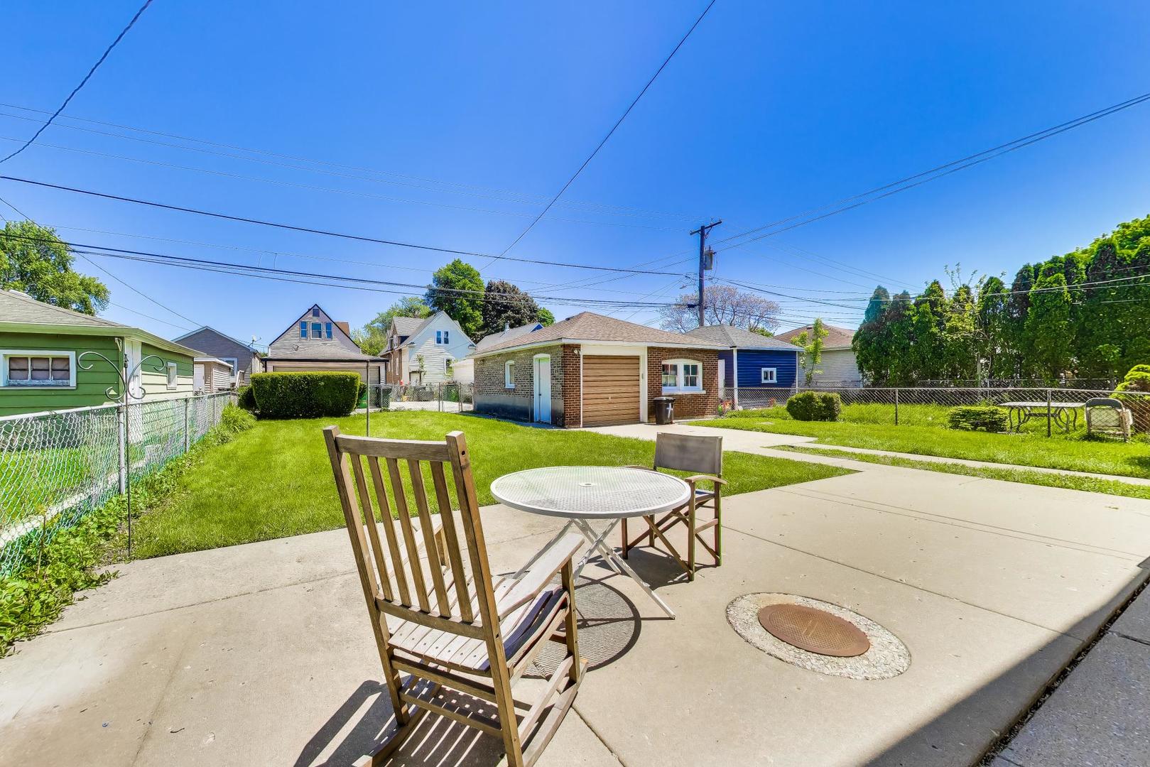 1331 Wesley Avenue, Berwyn, IL 60402