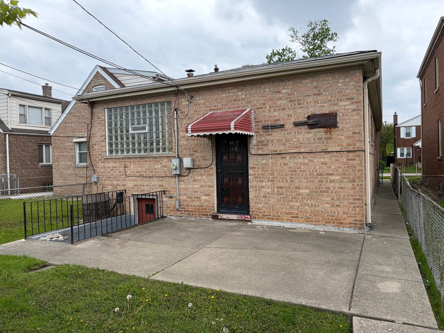 10031 S Forest Avenue, Chicago, IL 60628