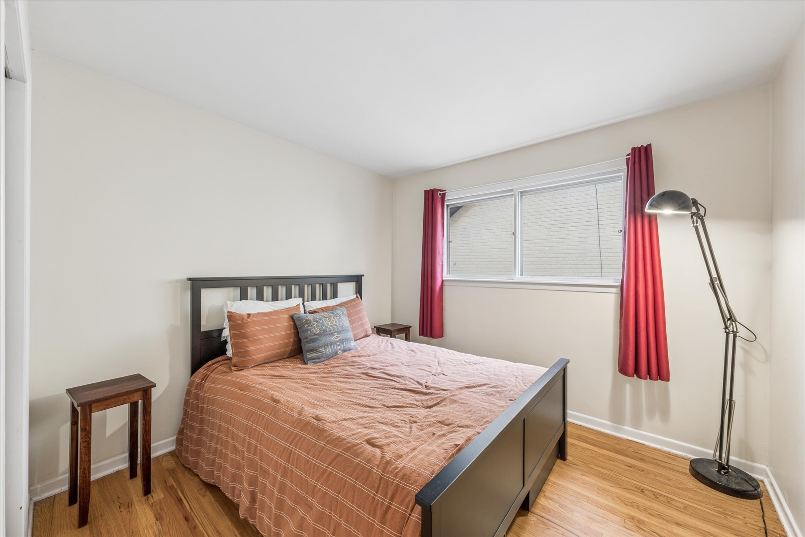 24 E Congress Street, Villa Park, IL 60181