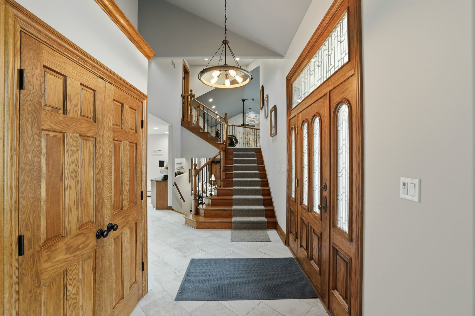 33 W Eureka Drive, Lemont, IL 60439
