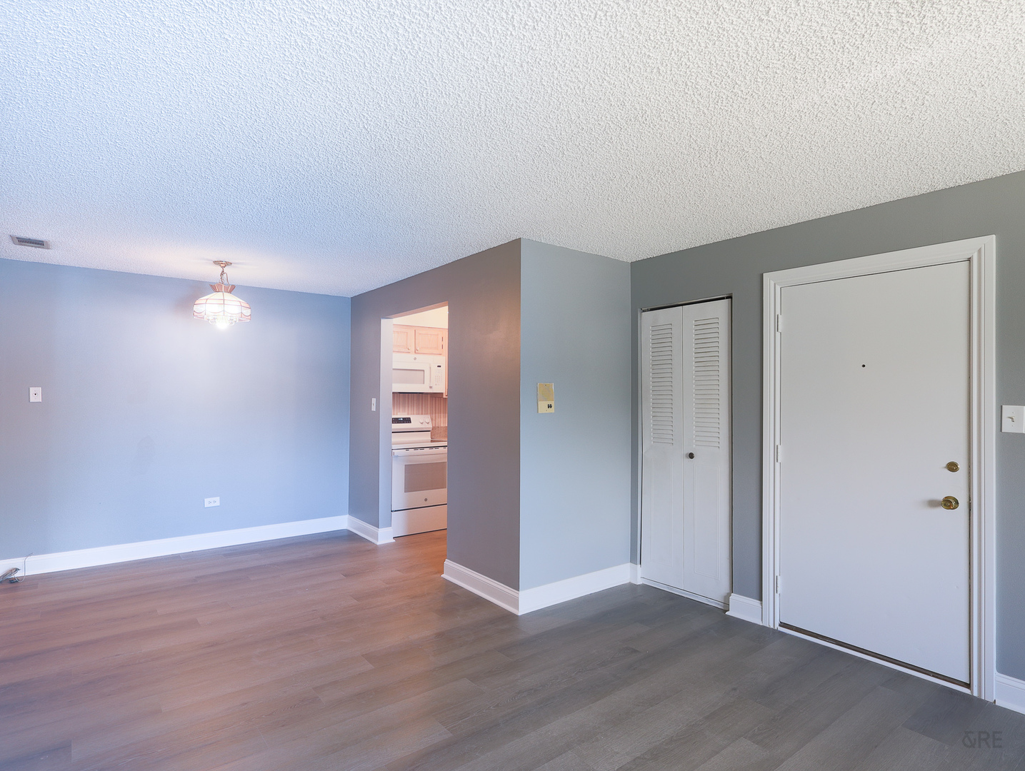 1412 Carol Court #1B, Palatine, IL 60074